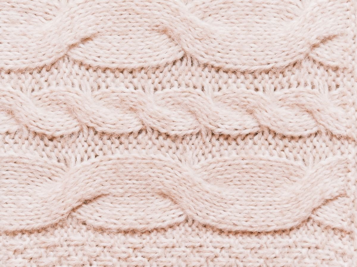 Pull Sable en coton bio, maille torsadée